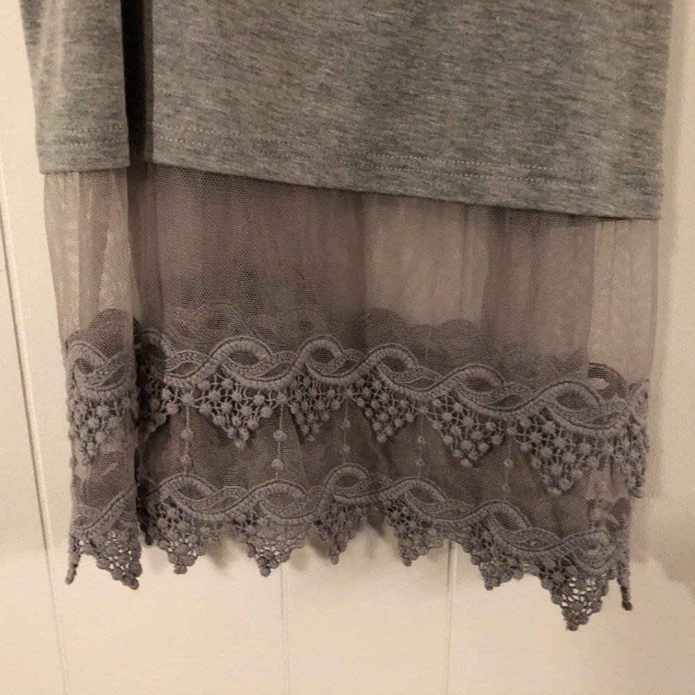 Camille & Co Gray Top with Lace Tunic Large - Picture 2 of 5